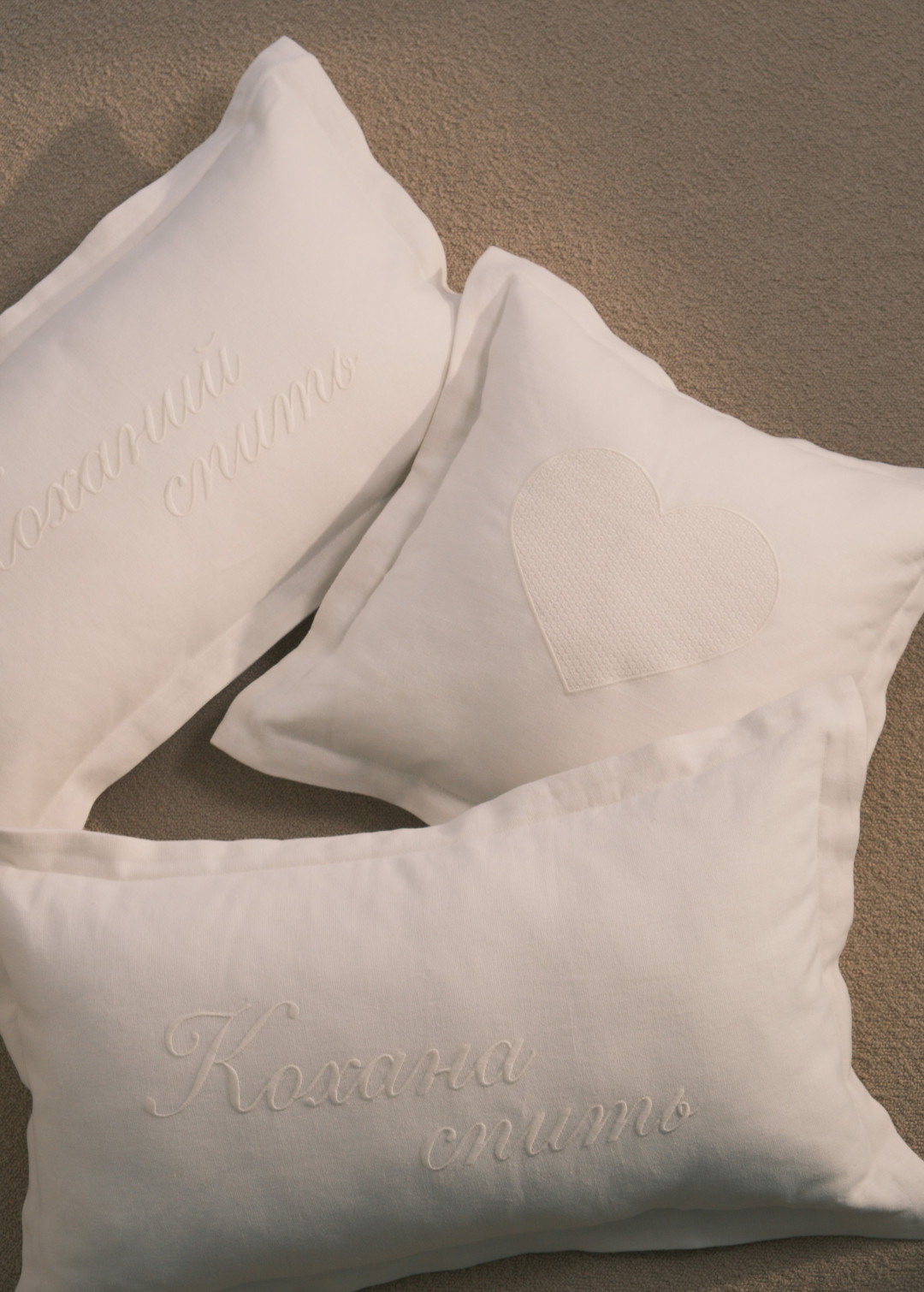 Фото Decorative Pillow She Dreams