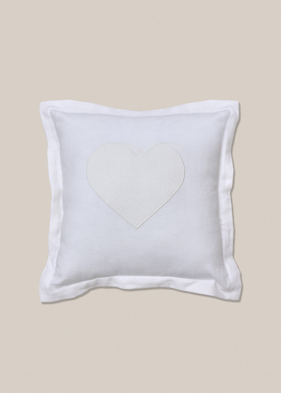 Фото Decorative Pillow In Love