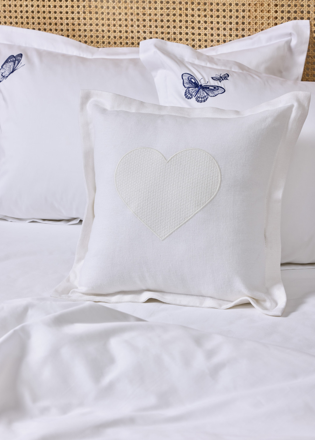 Фото Decorative Pillow In Love