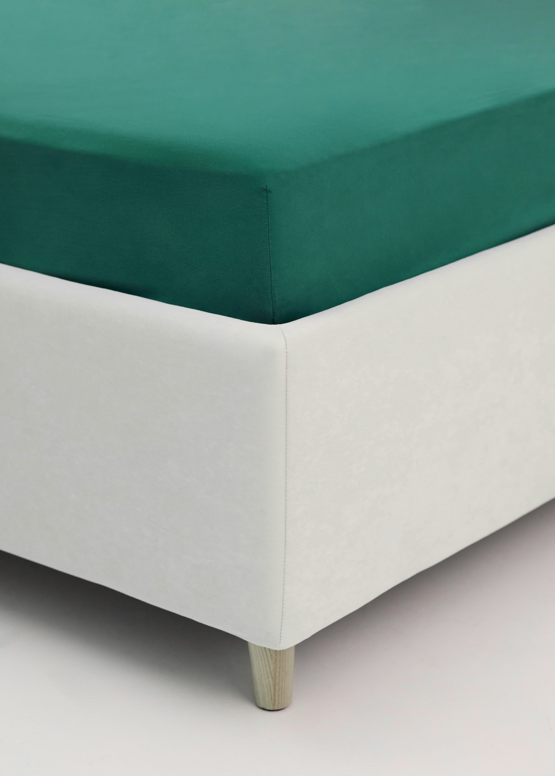 Фото Fitted Sheet Close to Skin Pine Green Fitted Sheet Close to Skin Pine Green